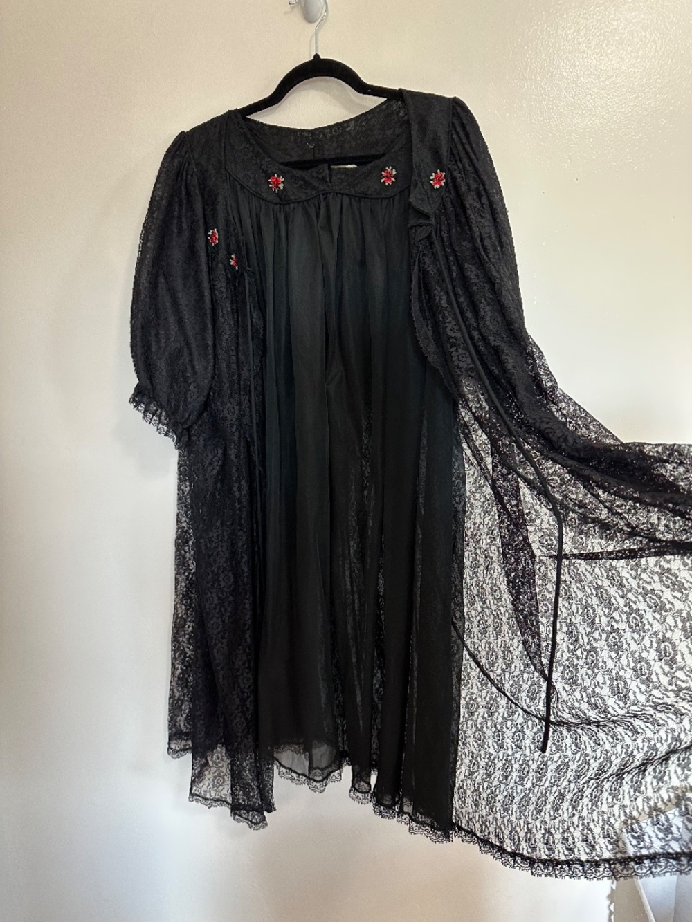 Vintage Union Made Black Sheer Nightgown & Matching Lace Robe, 2 Pc Set, Medium - Picture 7 of 8